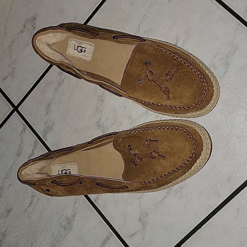 UGG SLIP ON LOAFERS